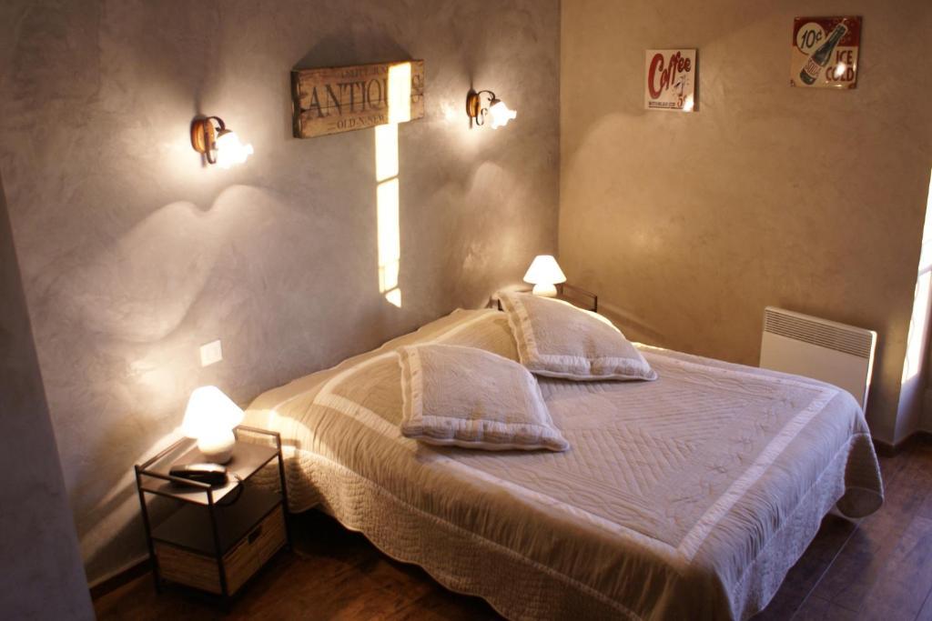 Le Crillon Hotel Murs  Værelse billede