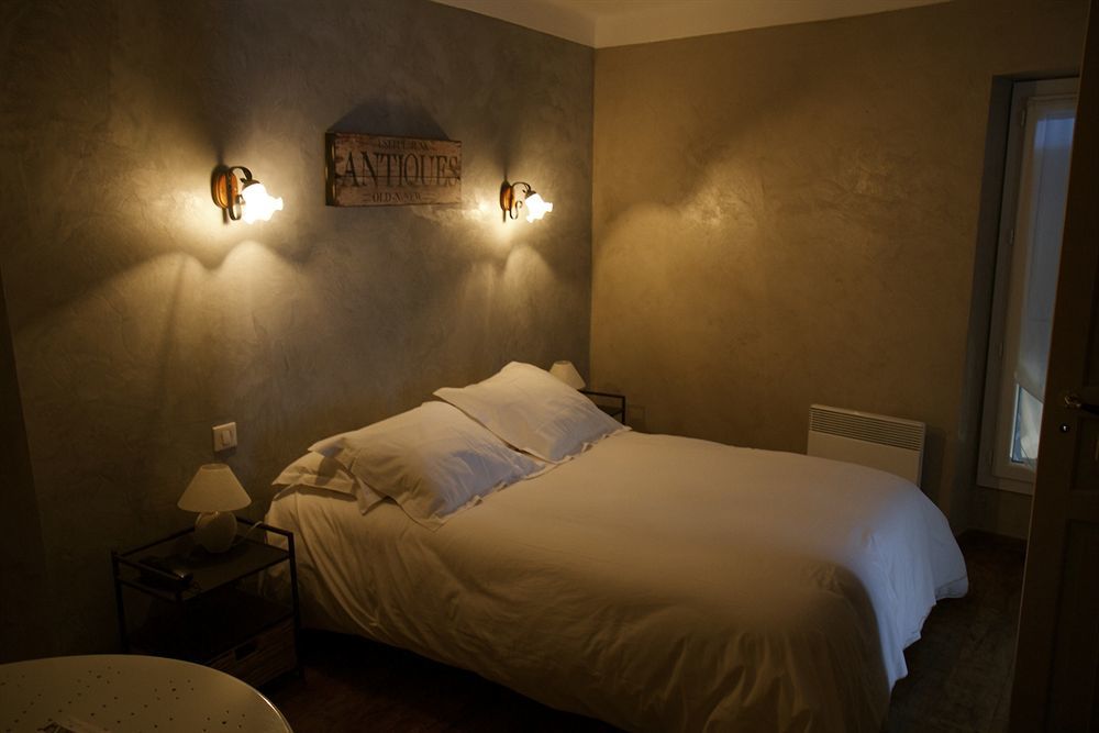 Le Crillon Hotel Murs  Eksteriør billede