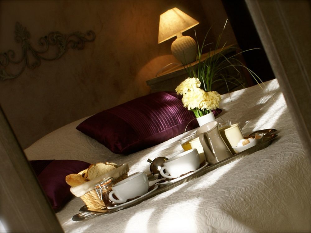 Le Crillon Hotel Murs  Eksteriør billede