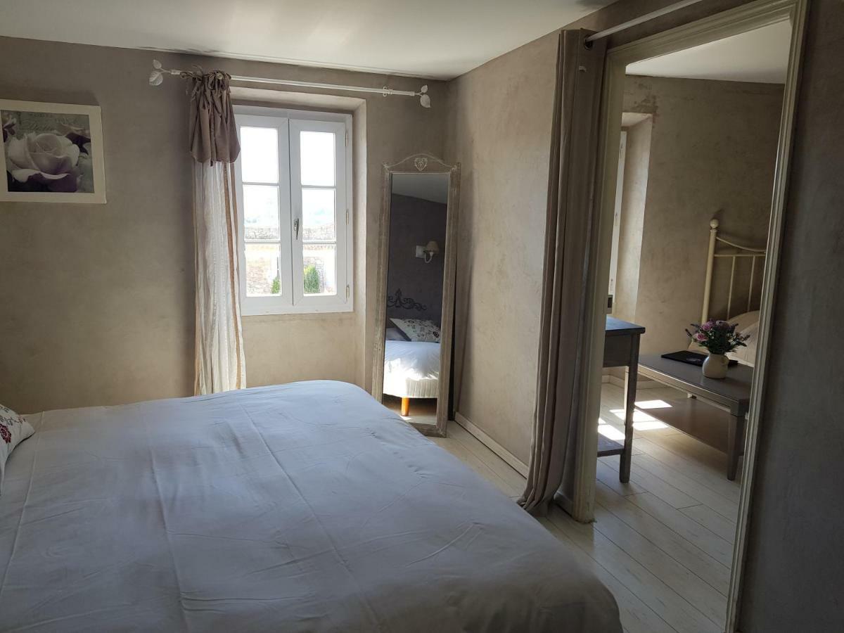Le Crillon Hotel Murs  Eksteriør billede