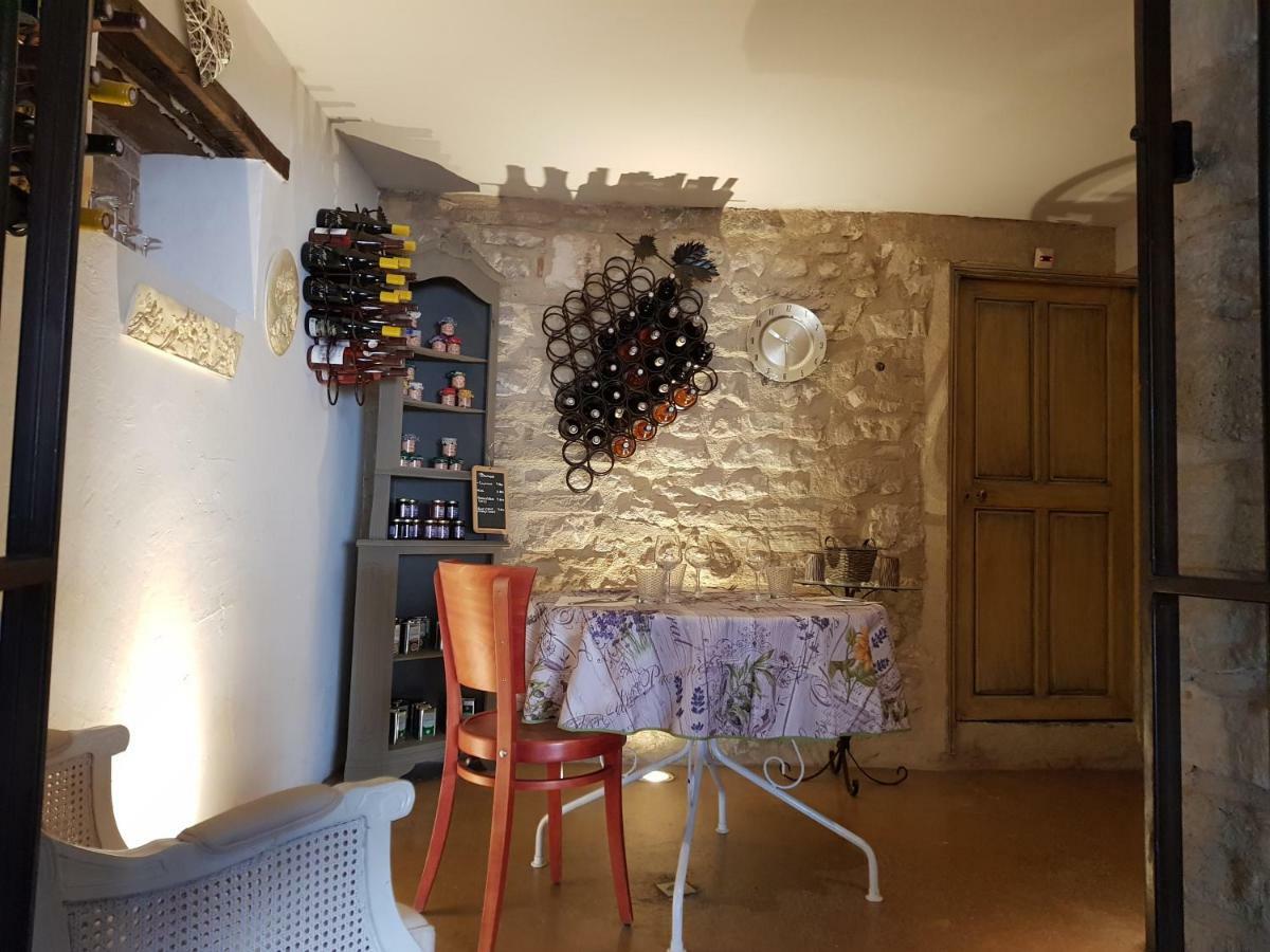 Le Crillon Hotel Murs  Eksteriør billede